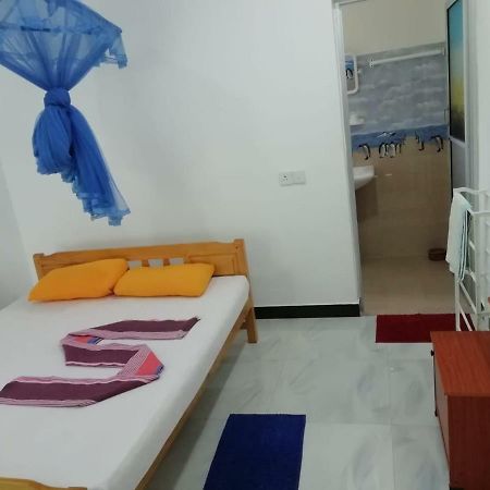 Hotel Oceanic White House Nilaveli Esterno foto