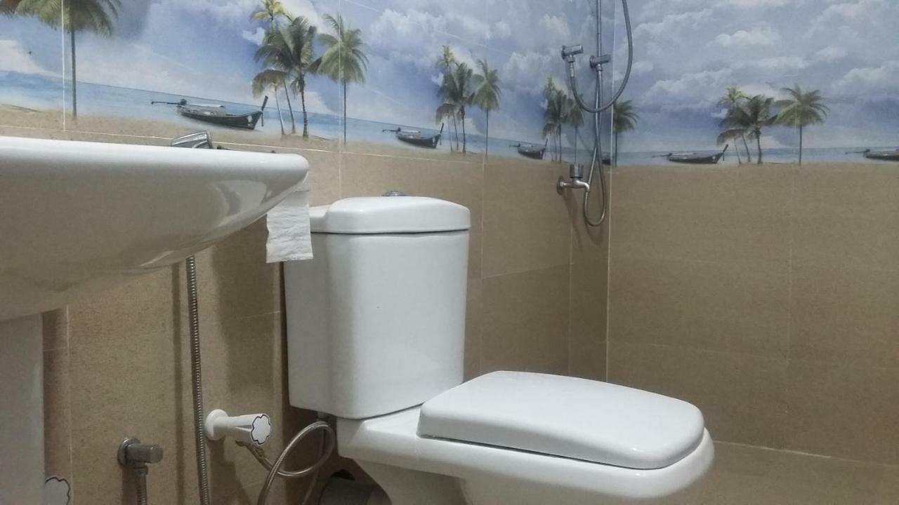 Hotel Oceanic White House Nilaveli Esterno foto