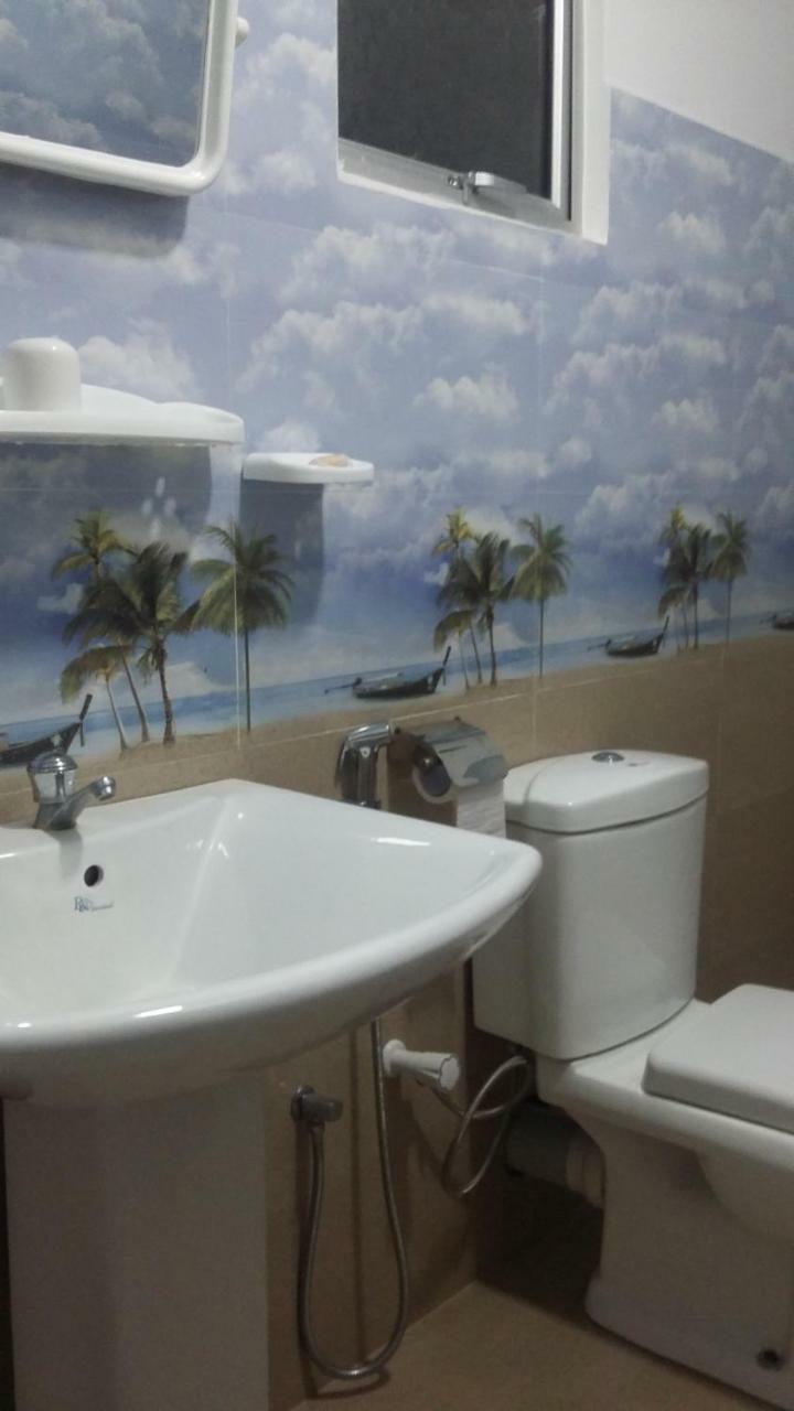 Hotel Oceanic White House Nilaveli Esterno foto